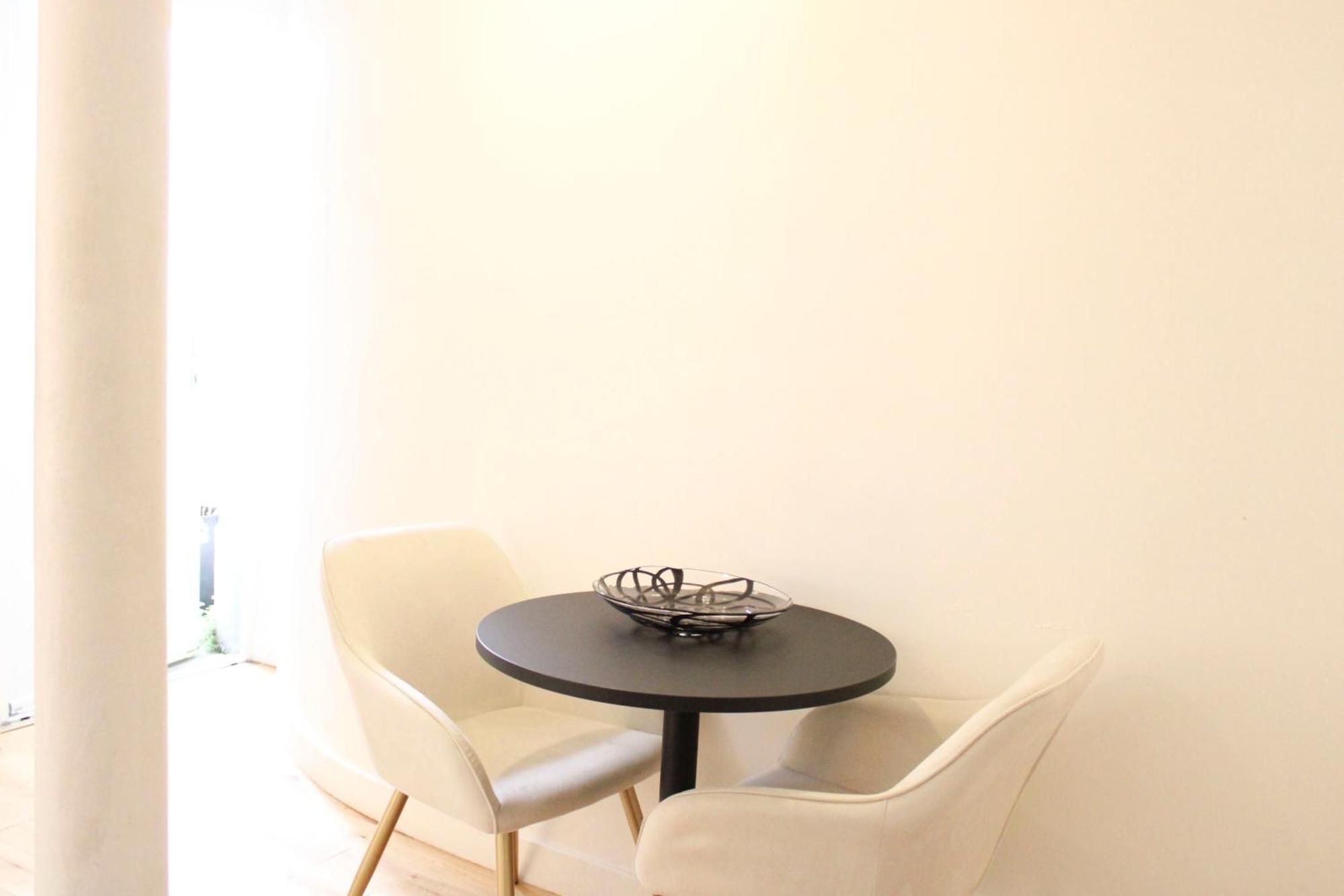 Apartment And Comfortable Paris