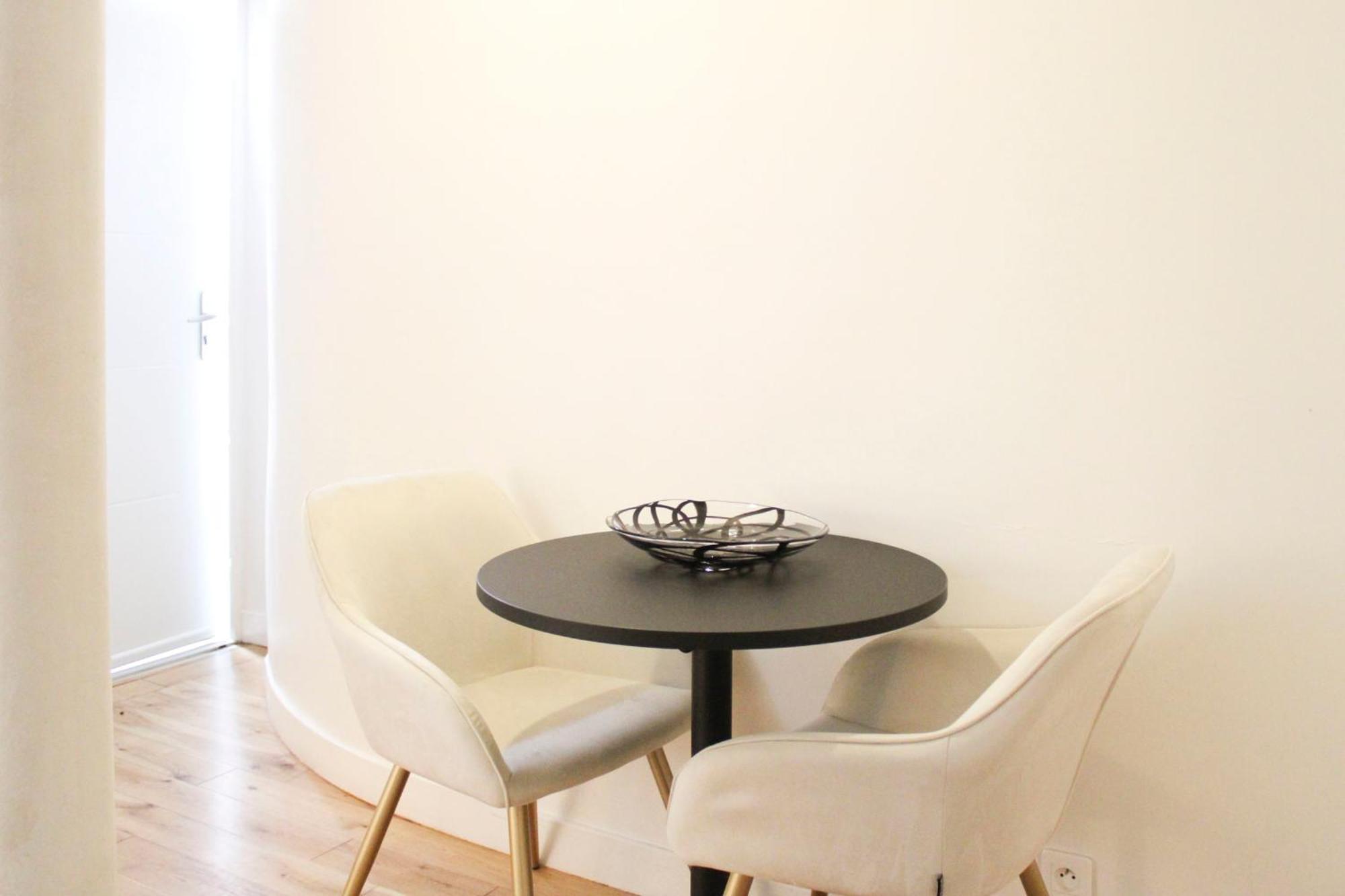 Apartment And Comfortable